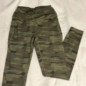 Alphalete crossover leggings